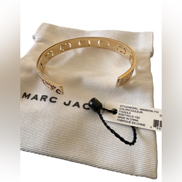 Marc Jacobs Icon Gold Plated Cuff Bracelet - One Size New with Tags and dust bag - Picture 5 of 5